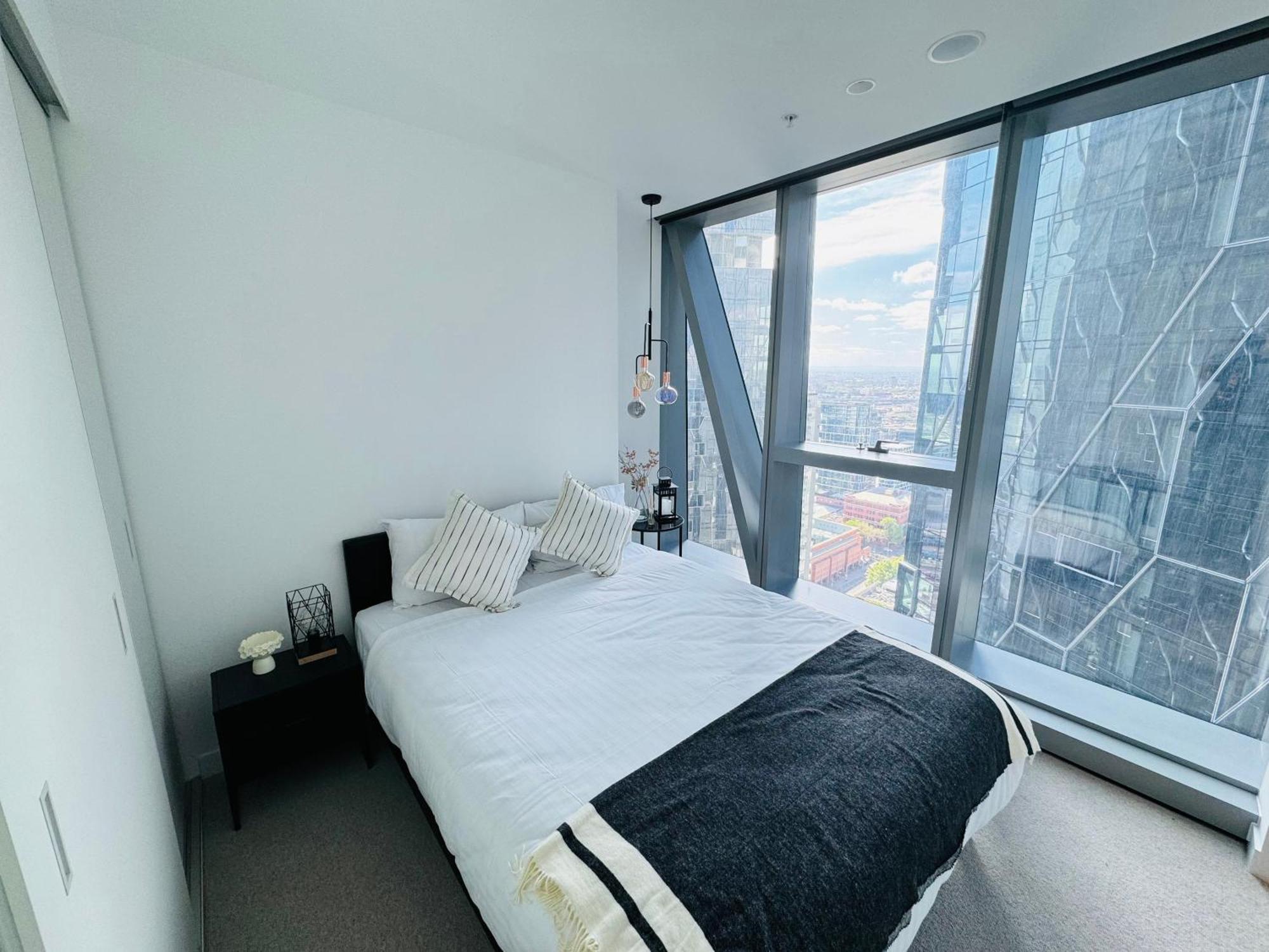 New Retro Style 2Bedrooms Max For 6 In Heart Of Cbd Plus Free Parking Melbourne Bagian luar foto