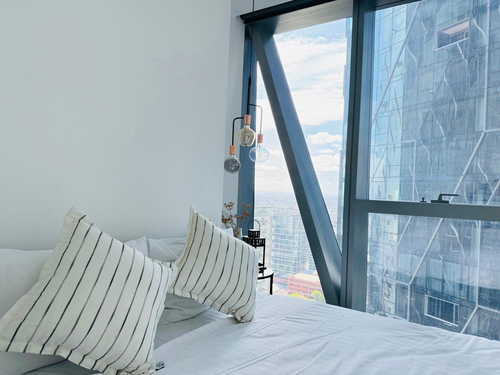 New Retro Style 2Bedrooms Max For 6 In Heart Of Cbd Plus Free Parking Melbourne Bagian luar foto